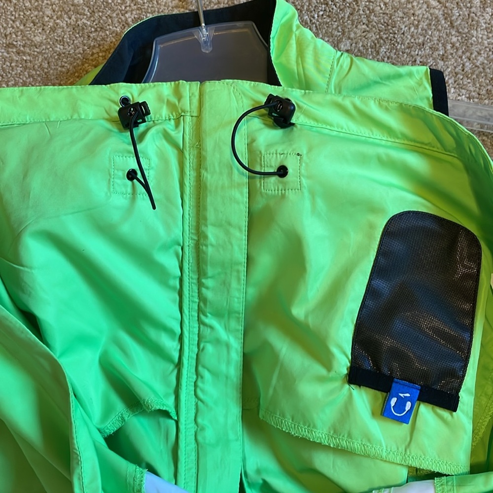 Brooks Vest - Picture 7 of 7
